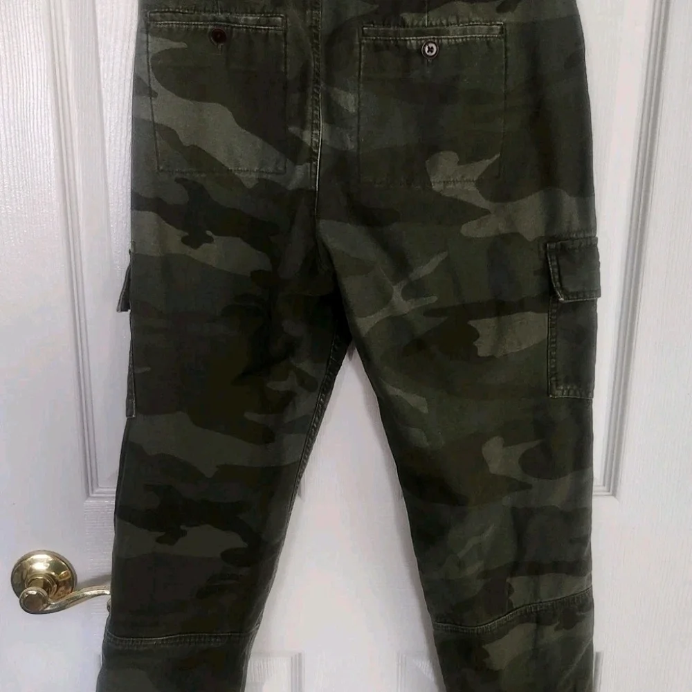 Abercrombie & Fitch Camo Cargo Pants Women Sz‎ 27/4 Low Rise Slim Boyfriend Jean